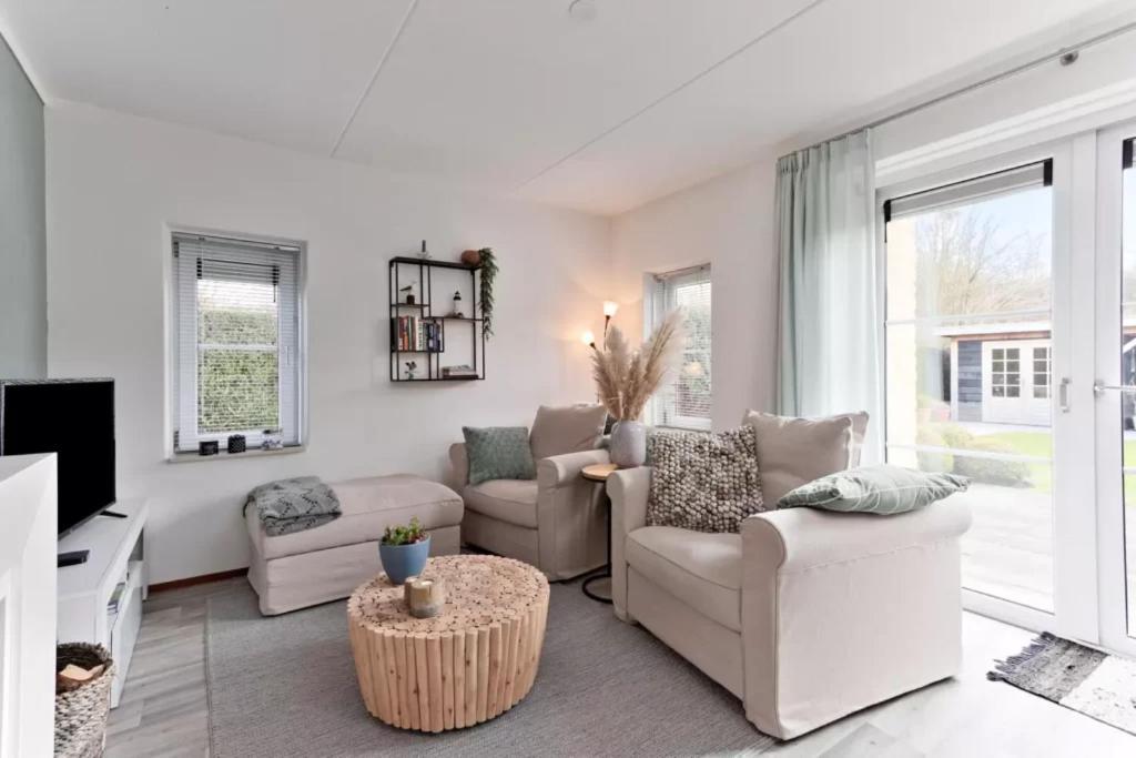 Vakantiehuis Met Luxe Tuin Dichtbij Het Strand คัมเปอร์ลันด์ ภายนอก รูปภาพ