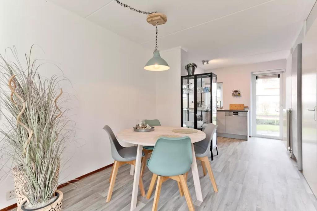 Vakantiehuis Met Luxe Tuin Dichtbij Het Strand คัมเปอร์ลันด์ ภายนอก รูปภาพ