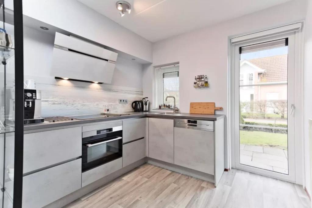 Vakantiehuis Met Luxe Tuin Dichtbij Het Strand คัมเปอร์ลันด์ ภายนอก รูปภาพ